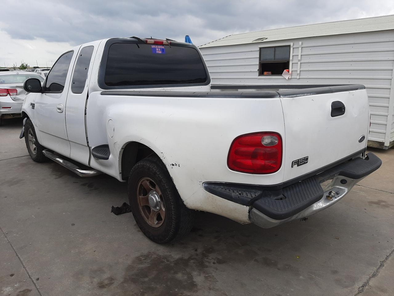 Photo 3 from auction – 2001 FORD F150 with VIN 1FTRX07W41KA56445