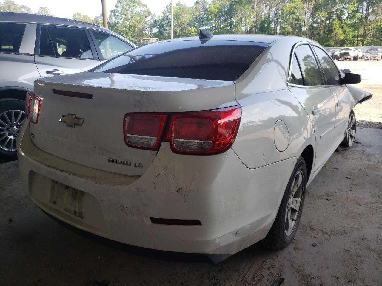 Photo 4 from auction – 2015 CHEVROLET MALIBU LS with VIN 1G11B5SL7FF352381