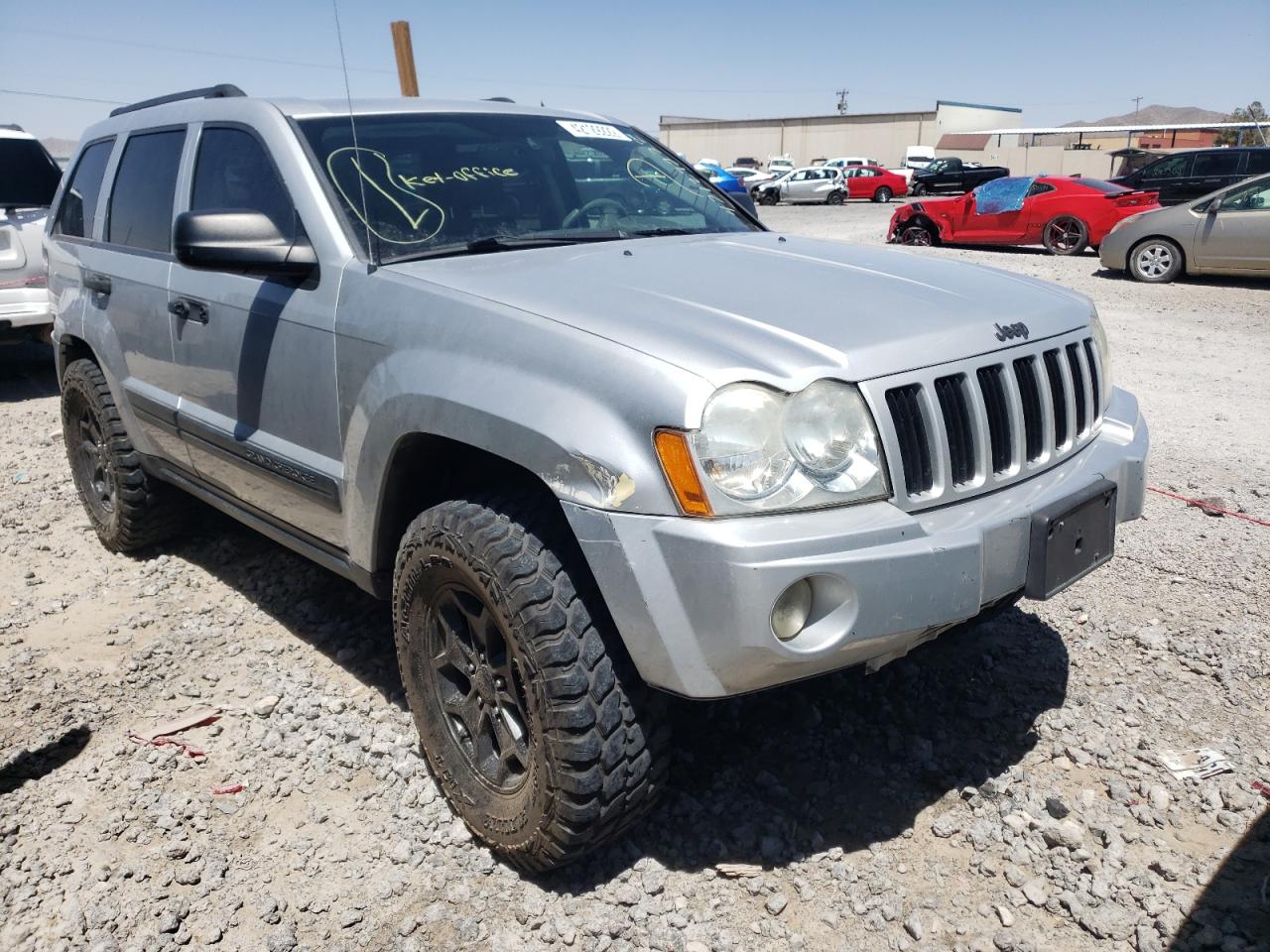 JEEP GRAND CHER 2005 with VIN 1J4GR48K25C513946 - Photo from auction