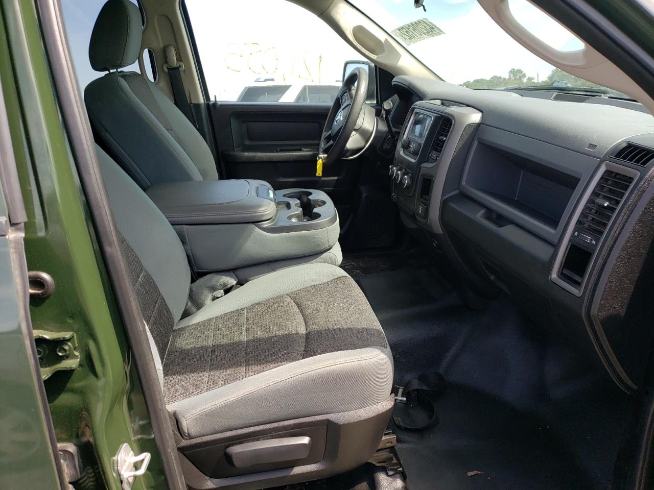 Photo 5 from auction – 2013 RAM 1500 ST with VIN 1C6RR7KTXDS698549
