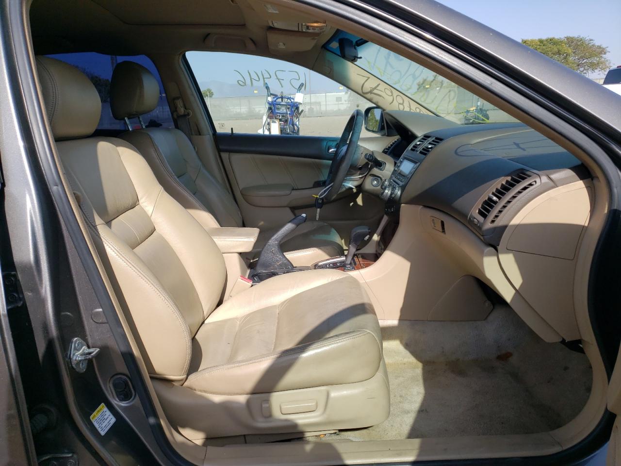 Photo 5 from auction – 2006 HONDA ACCORD EX with VIN 1HGCM66516A040552