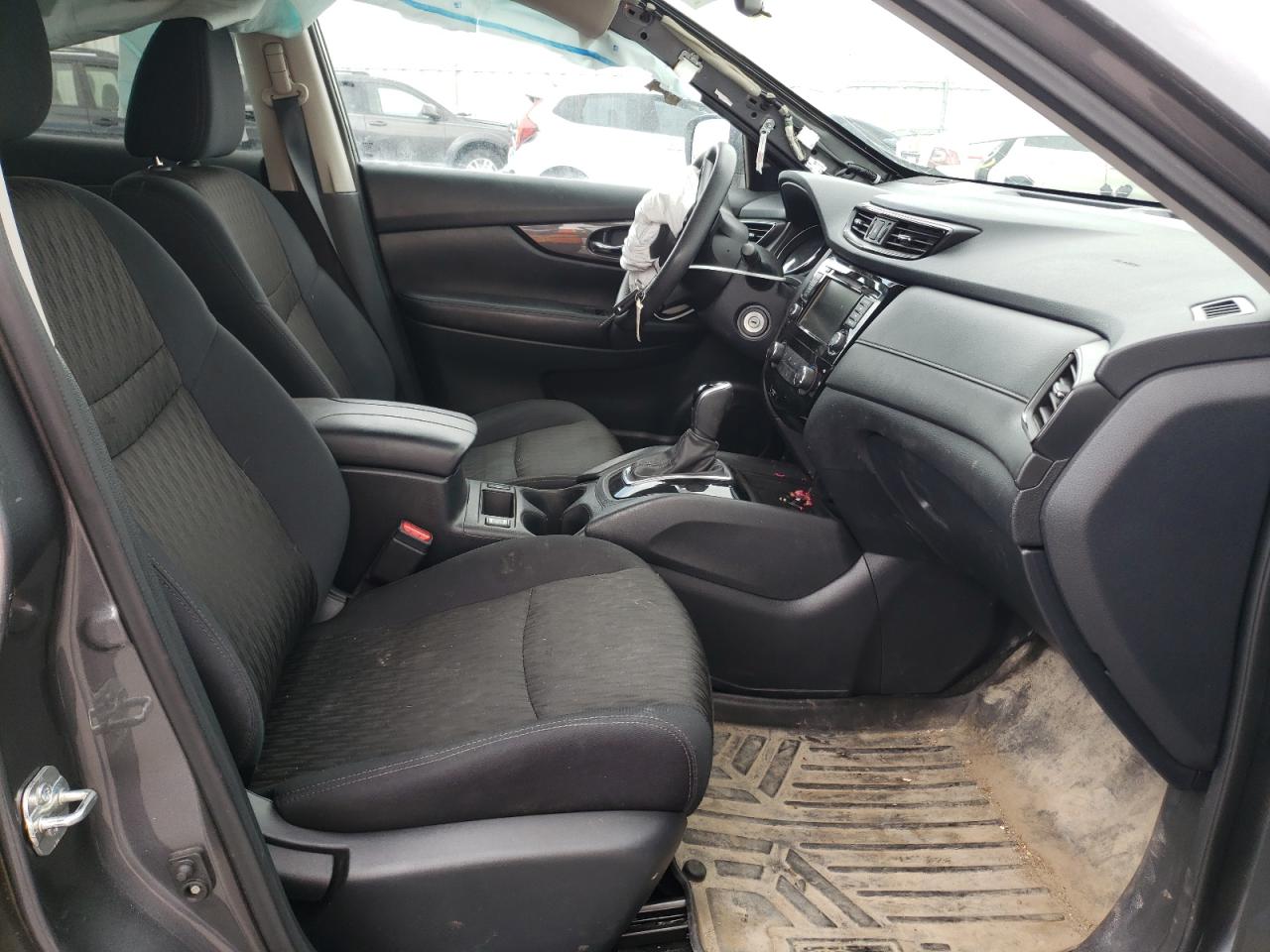 Photo 5 from auction – 2019 NISSAN ROGUE S with VIN 5N1AT2MVXKC798193