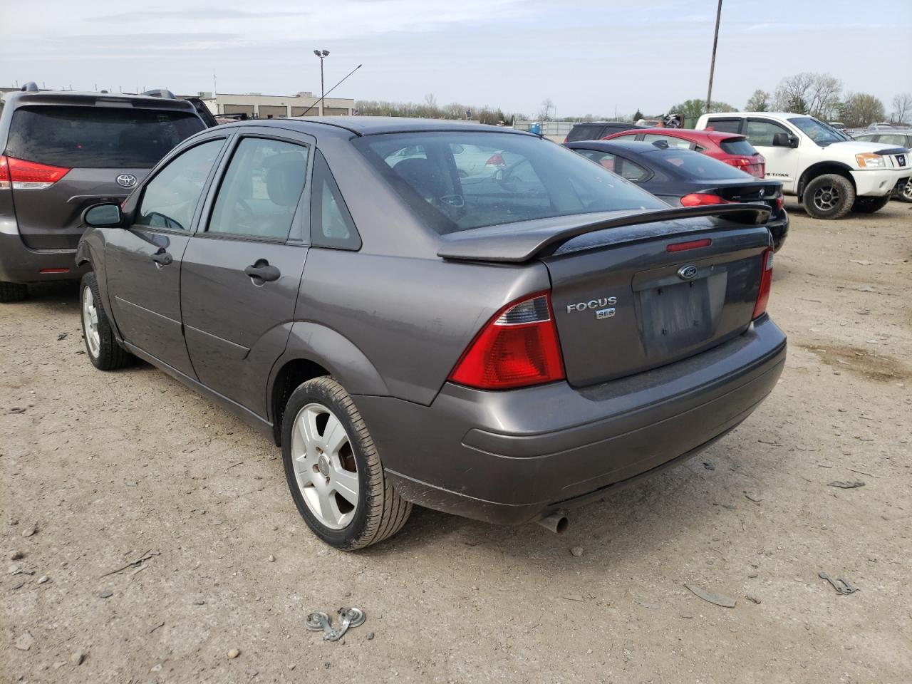 Photo 3 from auction – 2007 FORD FOCUS ZX4 with VIN 1FAHP34N87W216858