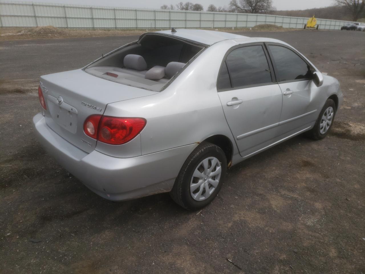 Photo 4 from auction – 2005 TOYOTA COROLLA CE with VIN 1NXBR32E15Z413081