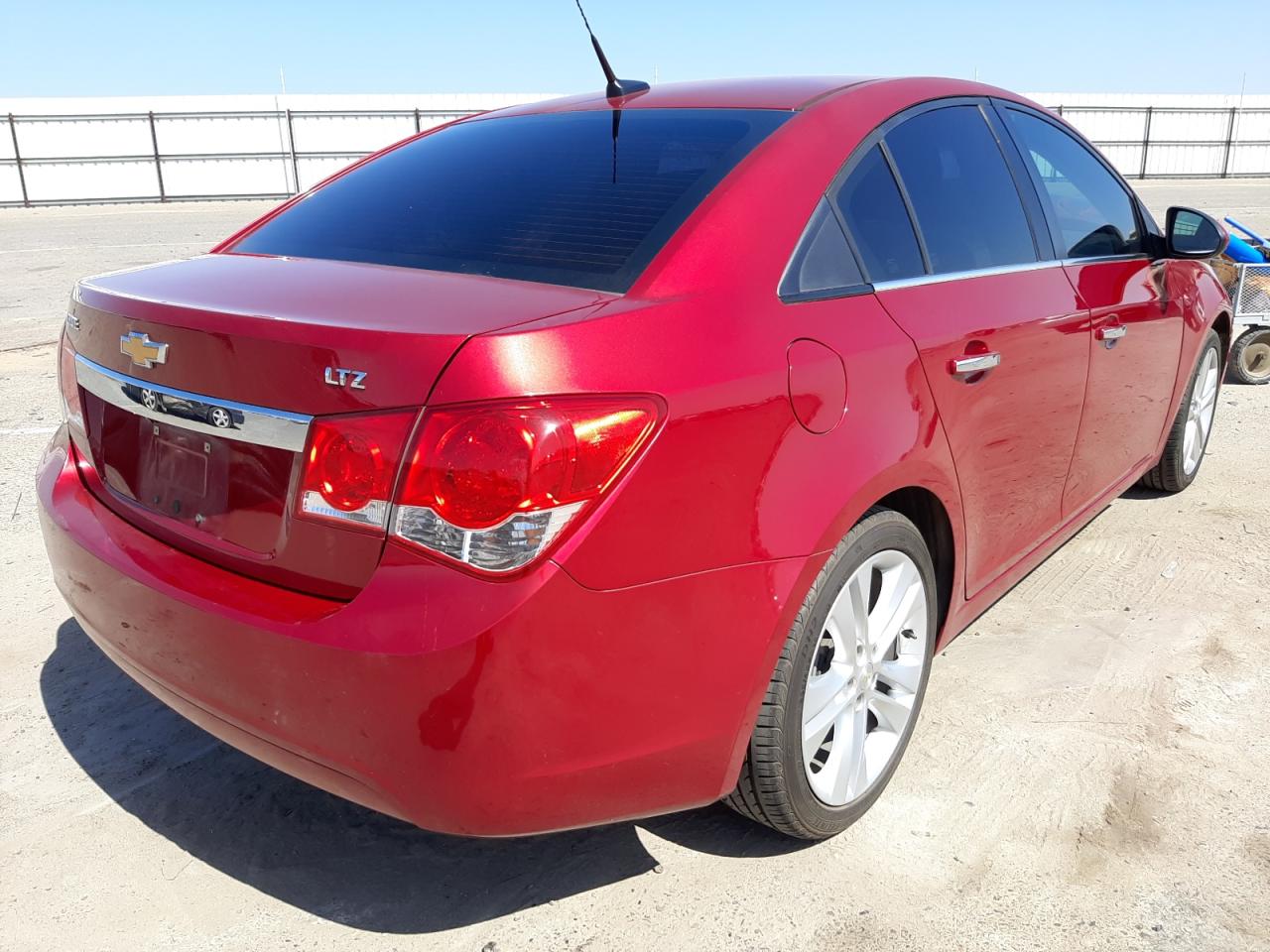 Photo 4 from auction – 2014 CHEVROLET CRUZE LTZ with VIN 1G1PG5SB2E7377555