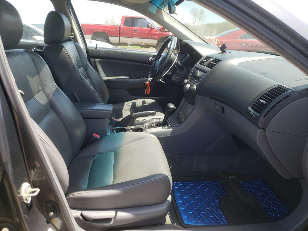 Photo 5 from auction – 2005 HONDA ACCORD EX with VIN 1HGCM56895A034887