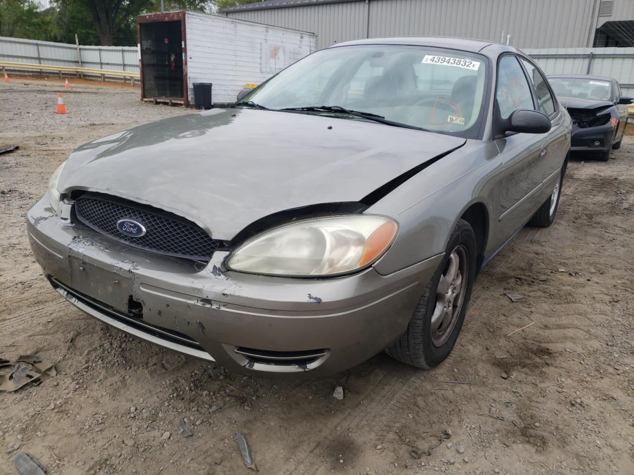 Foto 2 de la subasta – 2004 FORD TAURUS SES con VIN 1FAFP55264A195105