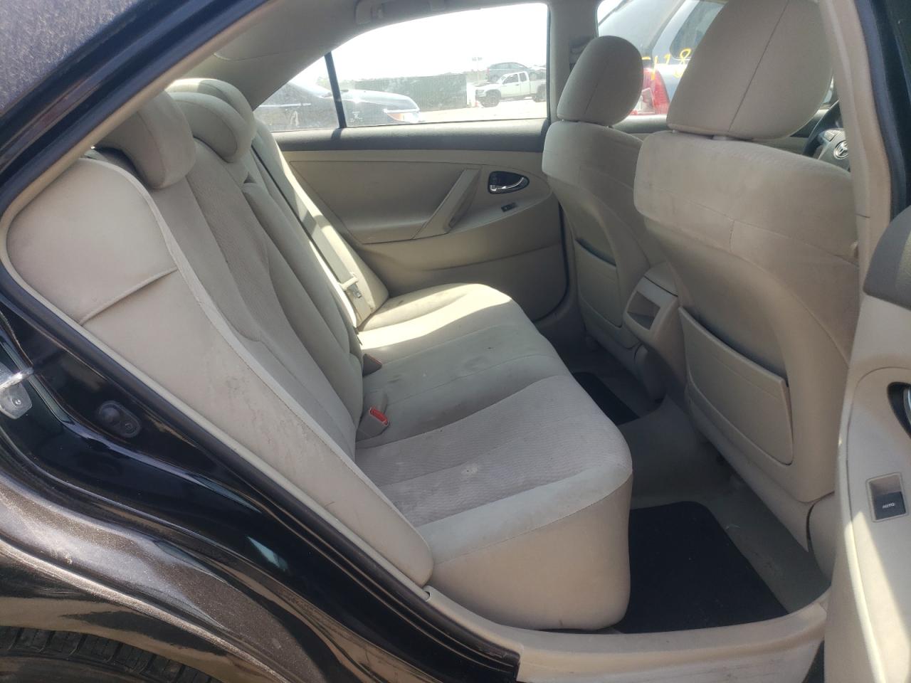 Photo 6 from auction – 2011 TOYOTA CAMRY BASE with VIN 4T1BF3EK7BU679985