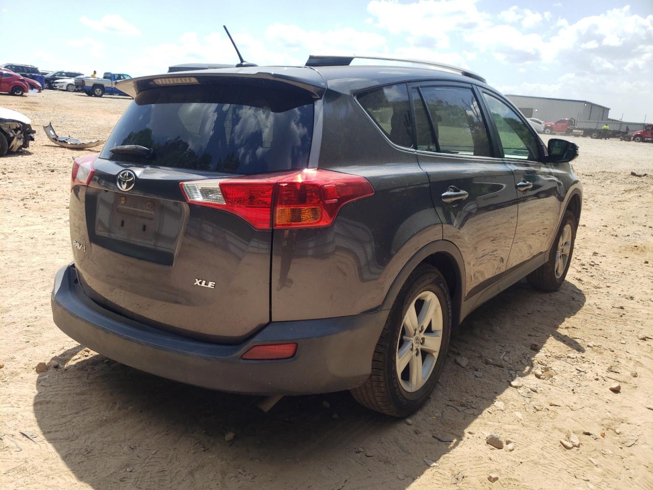 Photo 4 from auction – 2013 TOYOTA RAV4 XLE with VIN 2T3WFREV8DW056609