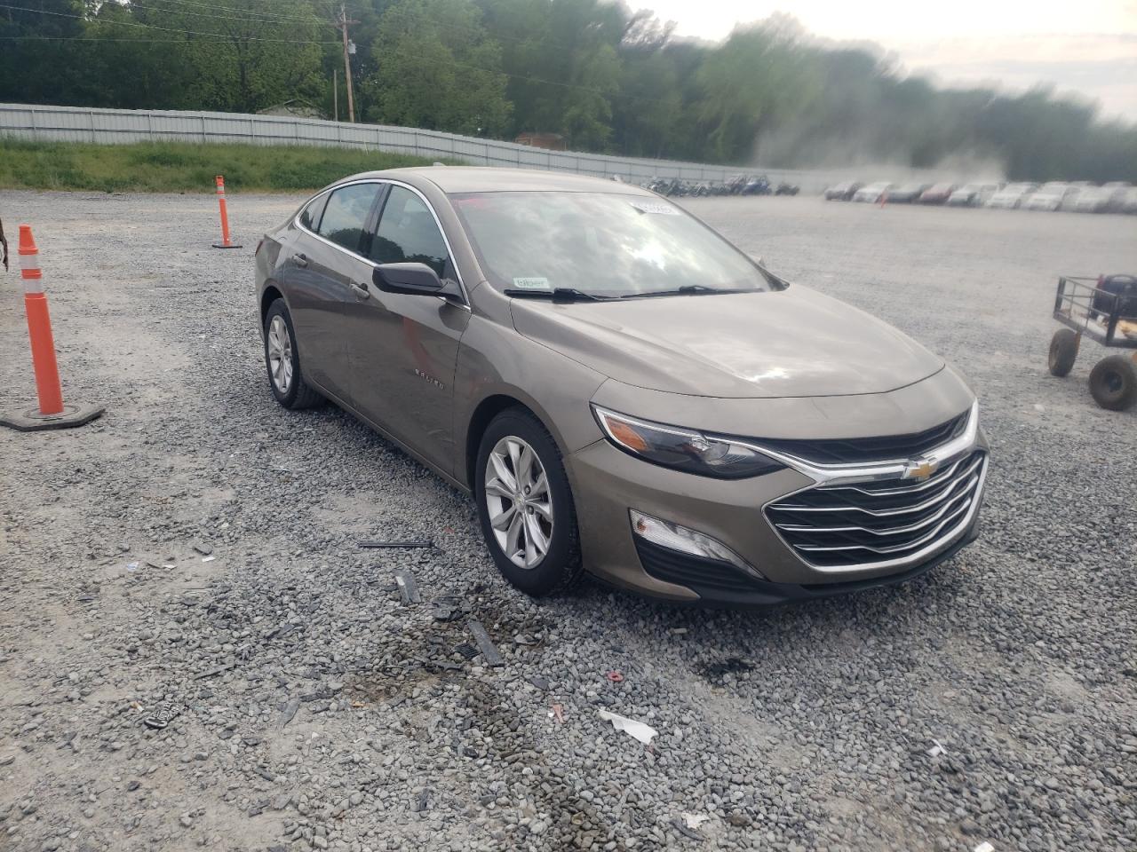 CHEVROLET MALIBU LT 2020 with VIN 1G1ZD5ST7LF047181 - Photo from auction