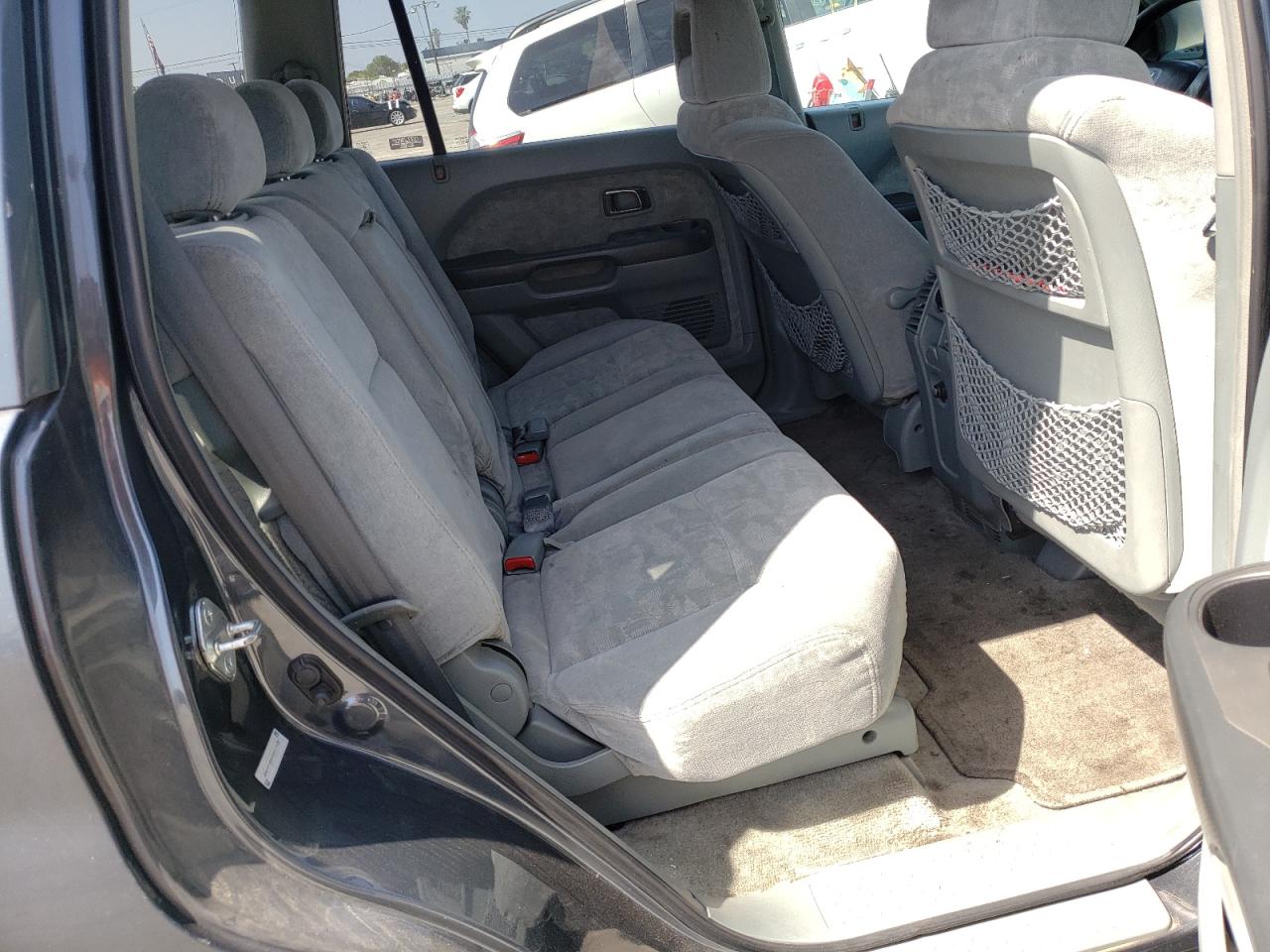 Photo 6 from auction – 2005 HONDA PILOT EX with VIN 2HKYF184X5H511532
