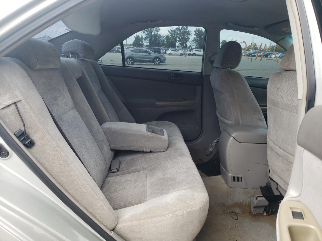 Photo 6 from auction – 2003 TOYOTA CAMRY LE with VIN 4T1BE32KX3U206607