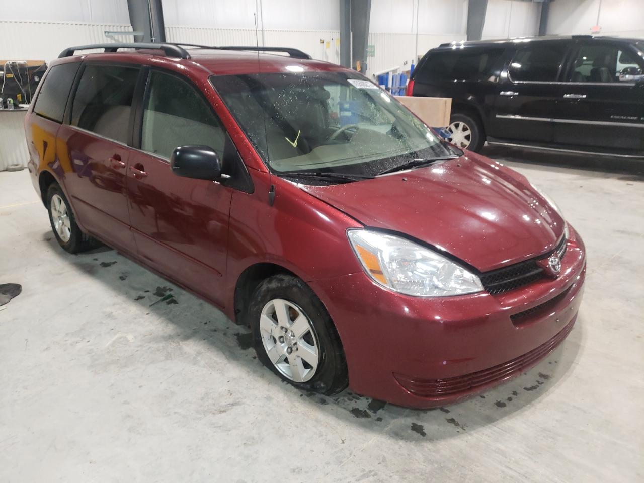 TOYOTA SIENNA CE 2004 with VIN 5TDZA23C64S172249 - Photo from auction