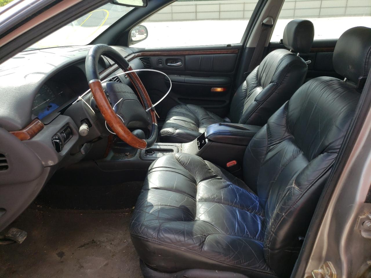 Photo 5 from auction – 1996 CHRYSLER LHS with VIN 2C3HC56F8TH182487