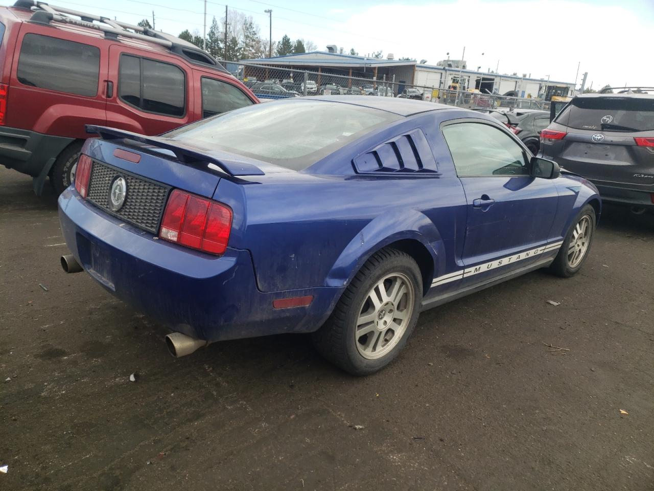 Photo 4 from auction – 2005 FORD MUSTANG with VIN 1ZVFT80N455162913