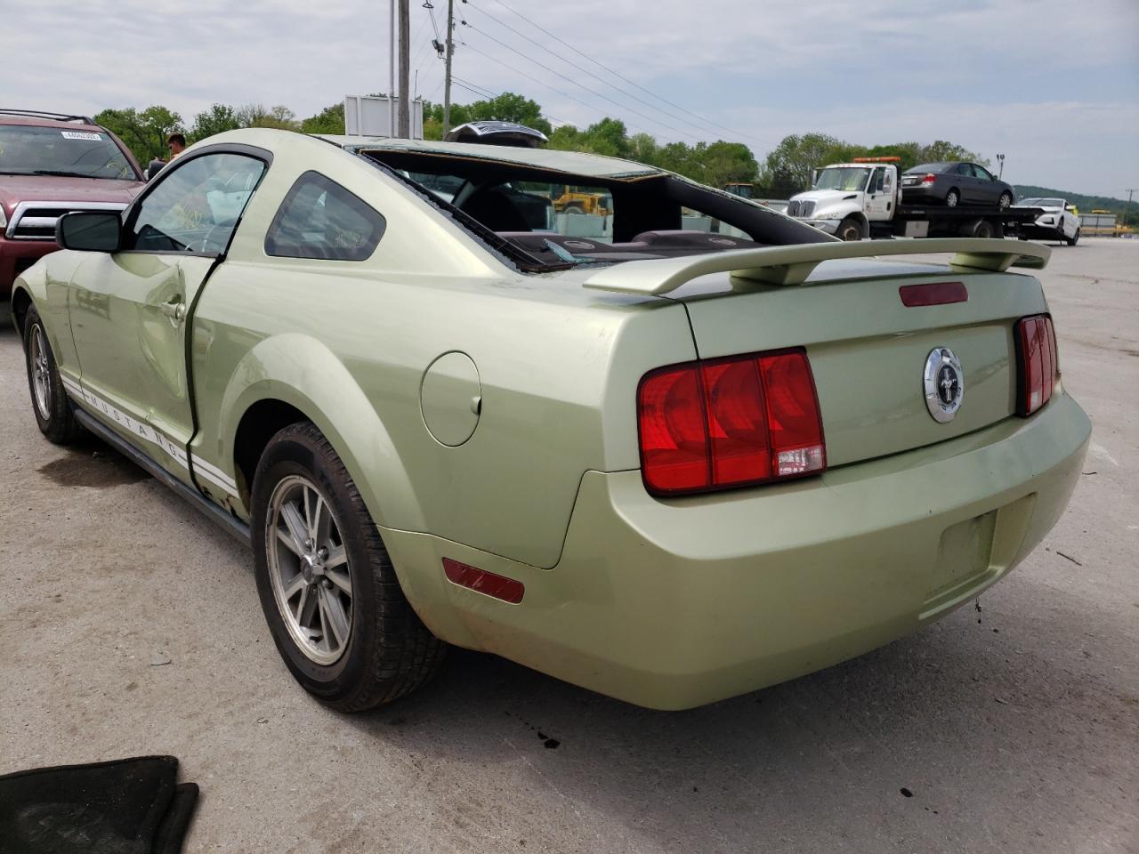 Photo 3 from auction – 2005 FORD MUSTANG with VIN 1ZVFT80N255143518