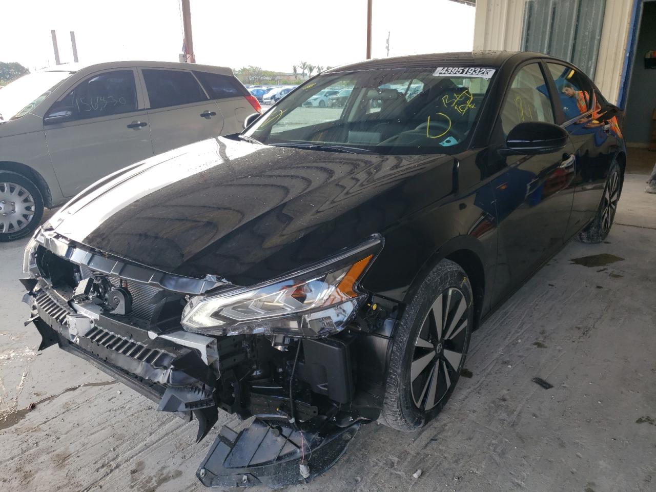 Photo 2 from auction – 2022 NISSAN ALTIMA SV with VIN 1N4BL4DV2NN354325