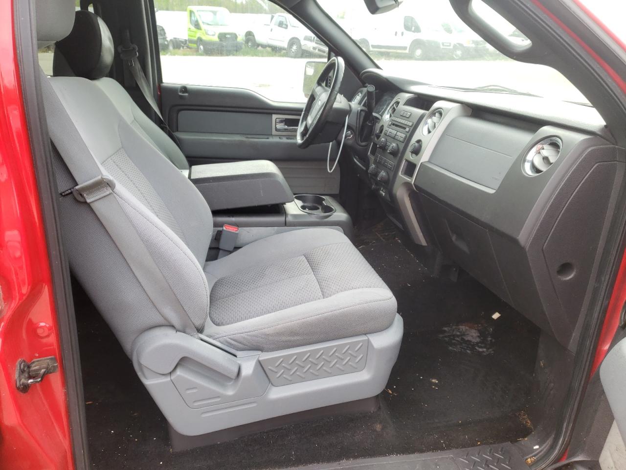 Photo 5 from auction – 2011 FORD F150 SUPER with VIN 1FTEW1CM3BKD27931