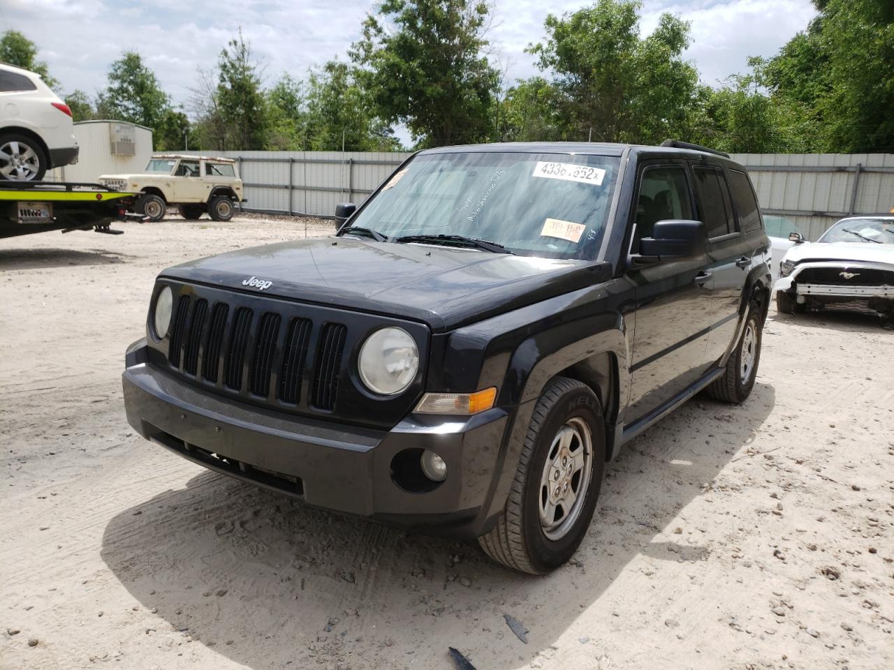 Photo 2 from auction – 2007 JEEP PATRIOT SP with VIN 1J8FF28W07D311484