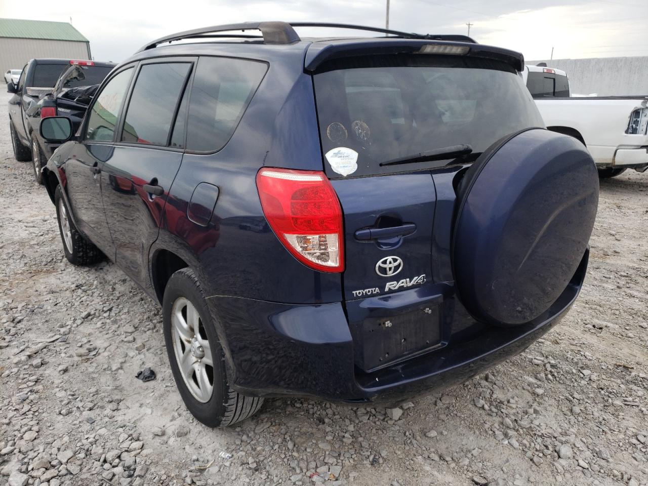 Photo 3 from auction – 2007 TOYOTA RAV4 with VIN JTMZD33V475071087