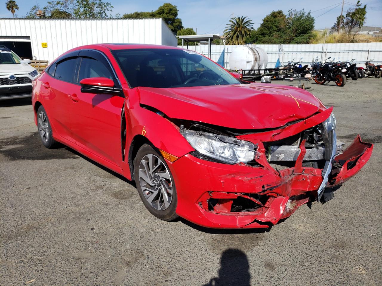 HONDA CIVIC EX 2016 with VIN 2HGFC2F87GH519399 - Photo from auction
