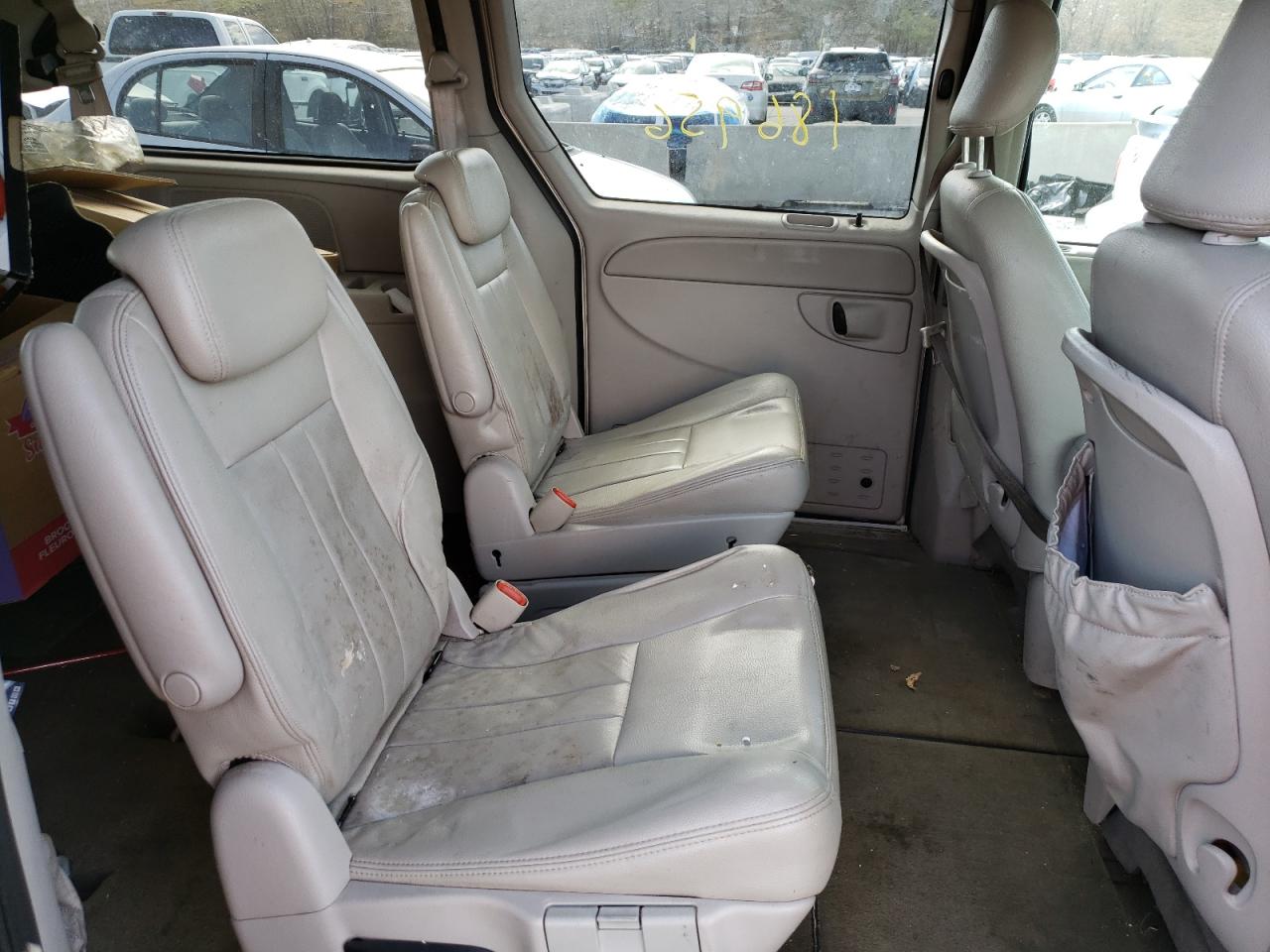 Photo 6 from auction – 2005 DODGE GRAND CARA with VIN 2D4GP44L85R164862