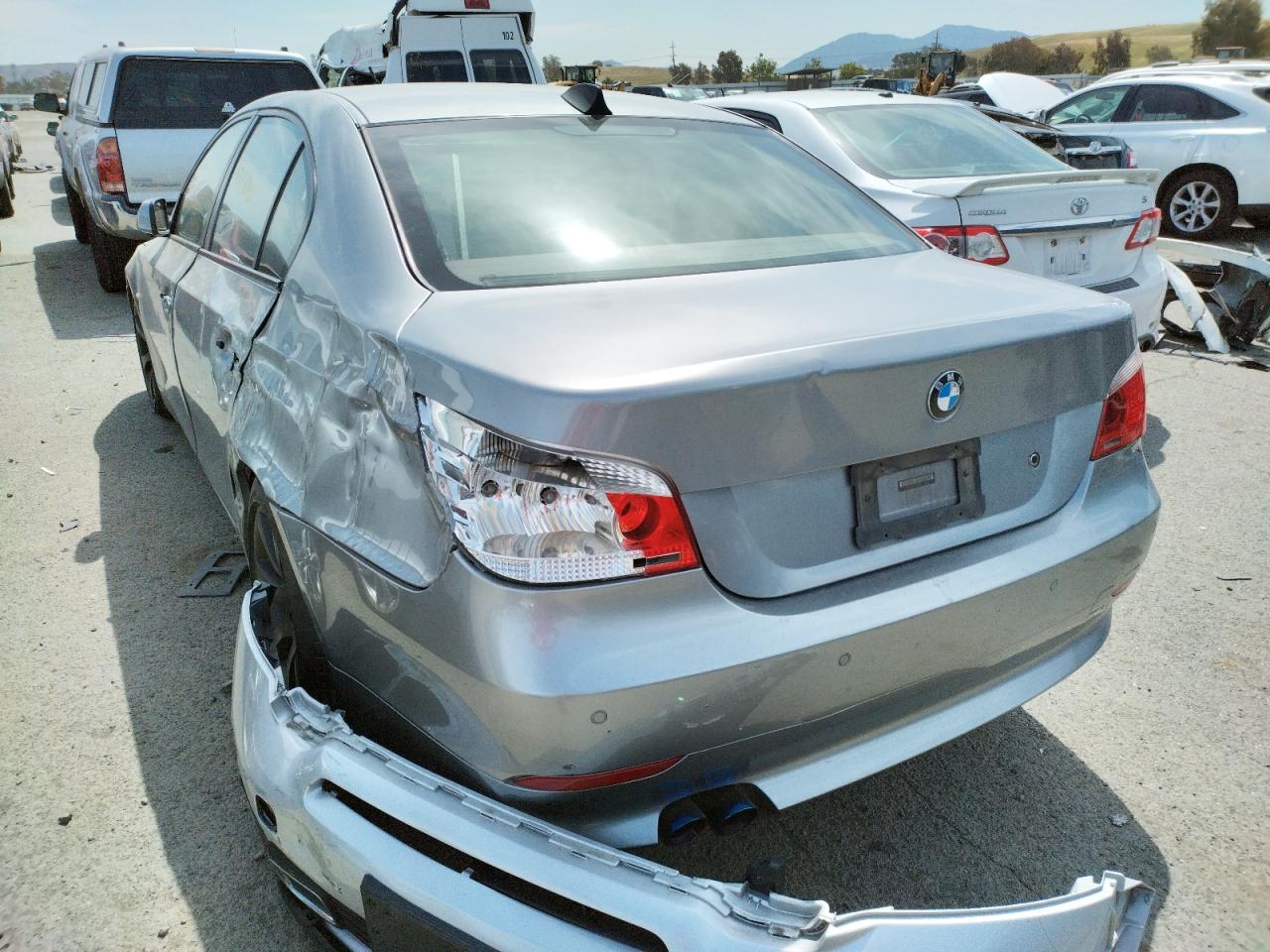 Photo 3 from auction – 2005 BMW 545 I with VIN WBANB33595B116606