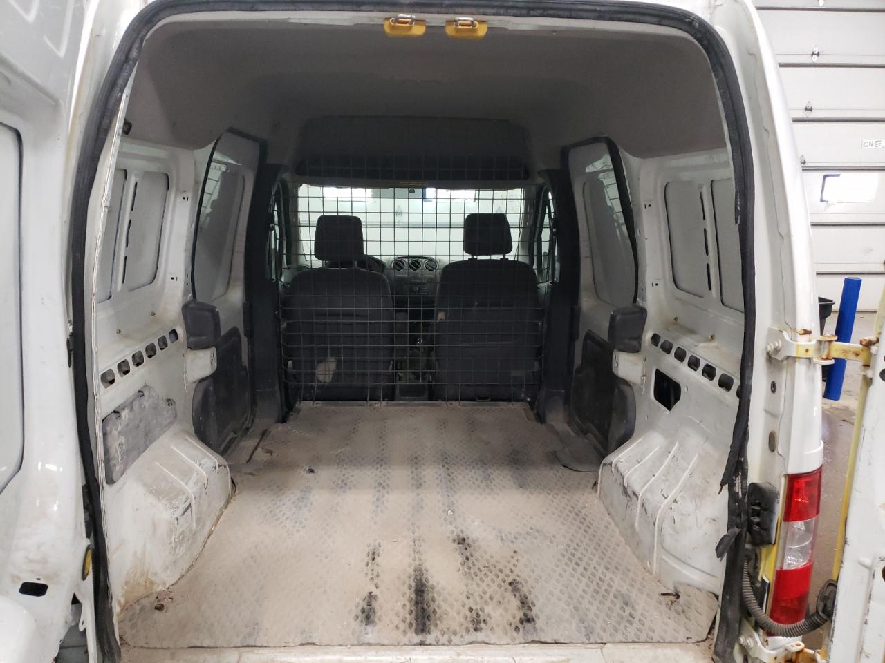 Photo 6 from auction – 2010 FORD TRANSIT CO with VIN NM0LS7BN0AT015703