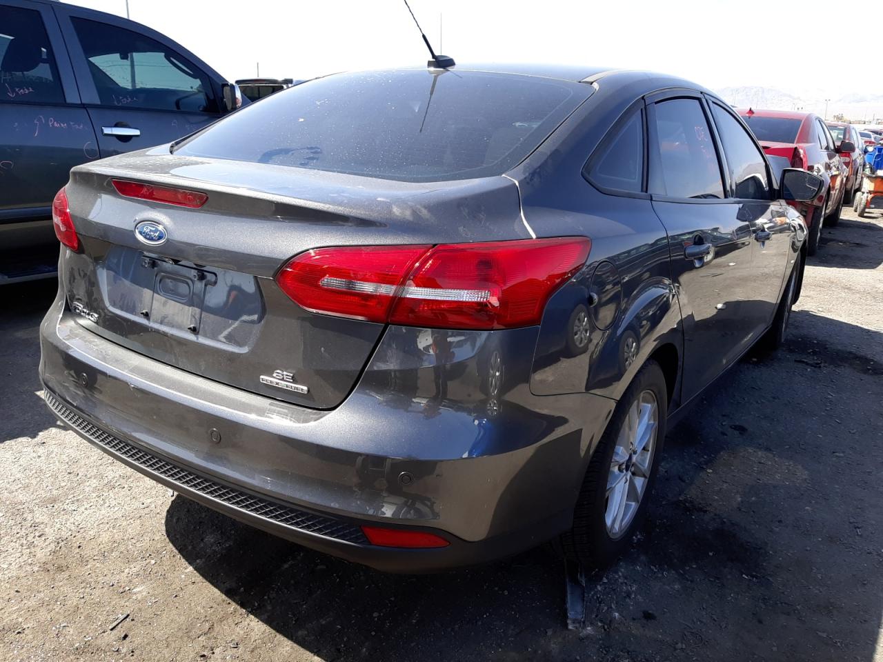 Photo 4 from auction – 2016 FORD FOCUS SE with VIN 1FADP3F24GL227326
