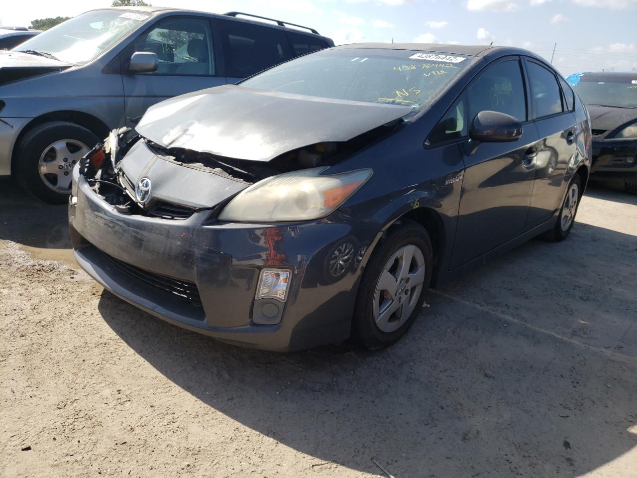 Photo 2 from auction – 2011 TOYOTA PRIUS with VIN JTDKN3DU5B5347175