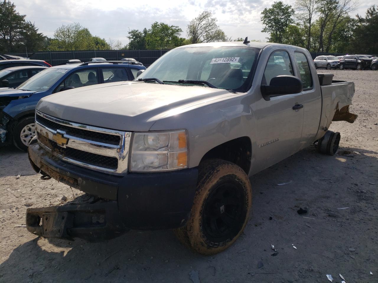 Photo 2 from auction – 2009 CHEVROLET SILVERADO with VIN 1GCEK19C19Z159539