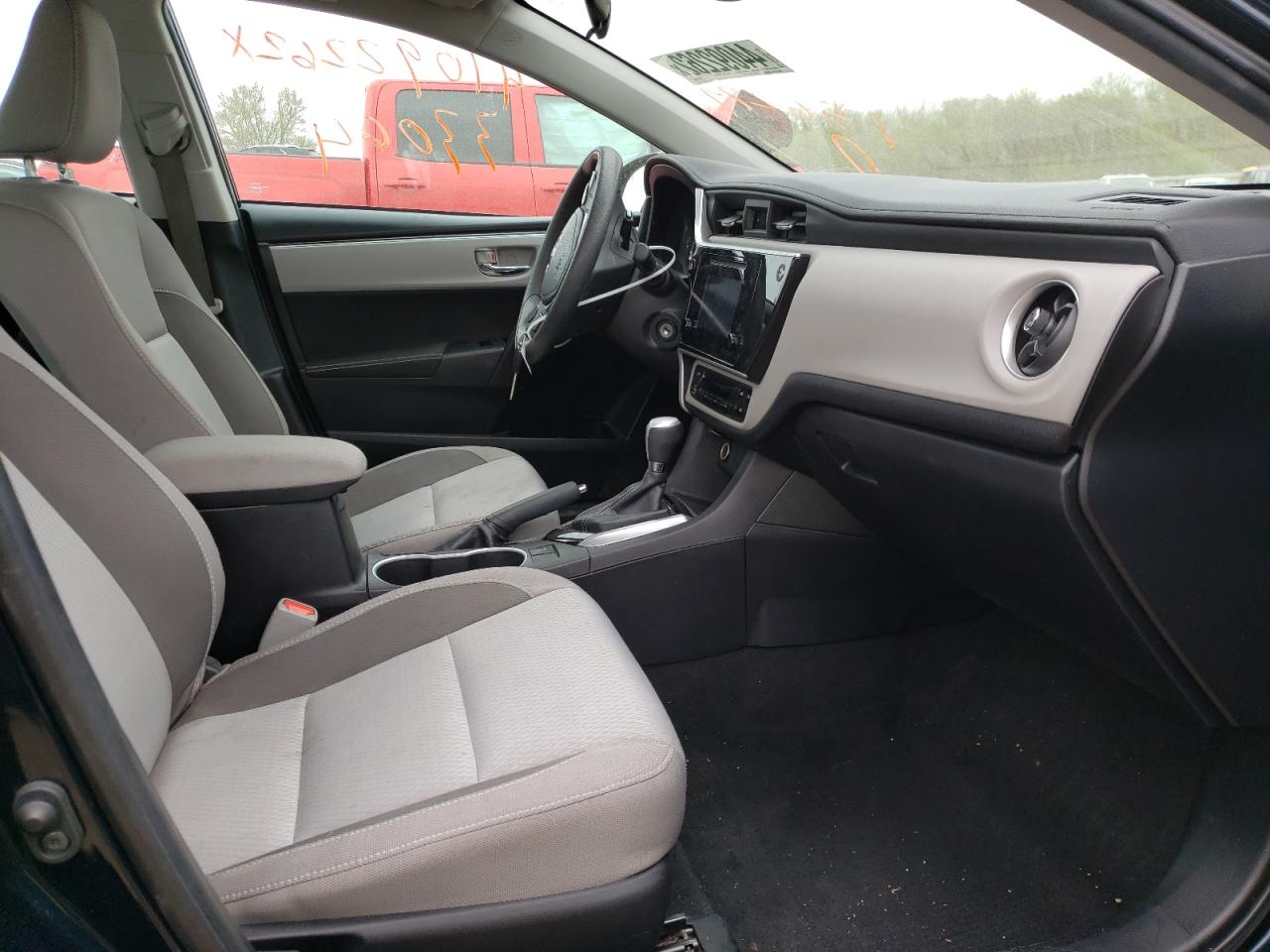 Photo 5 from auction – 2019 TOYOTA COROLLA L with VIN 2T1BURHEXKC156279