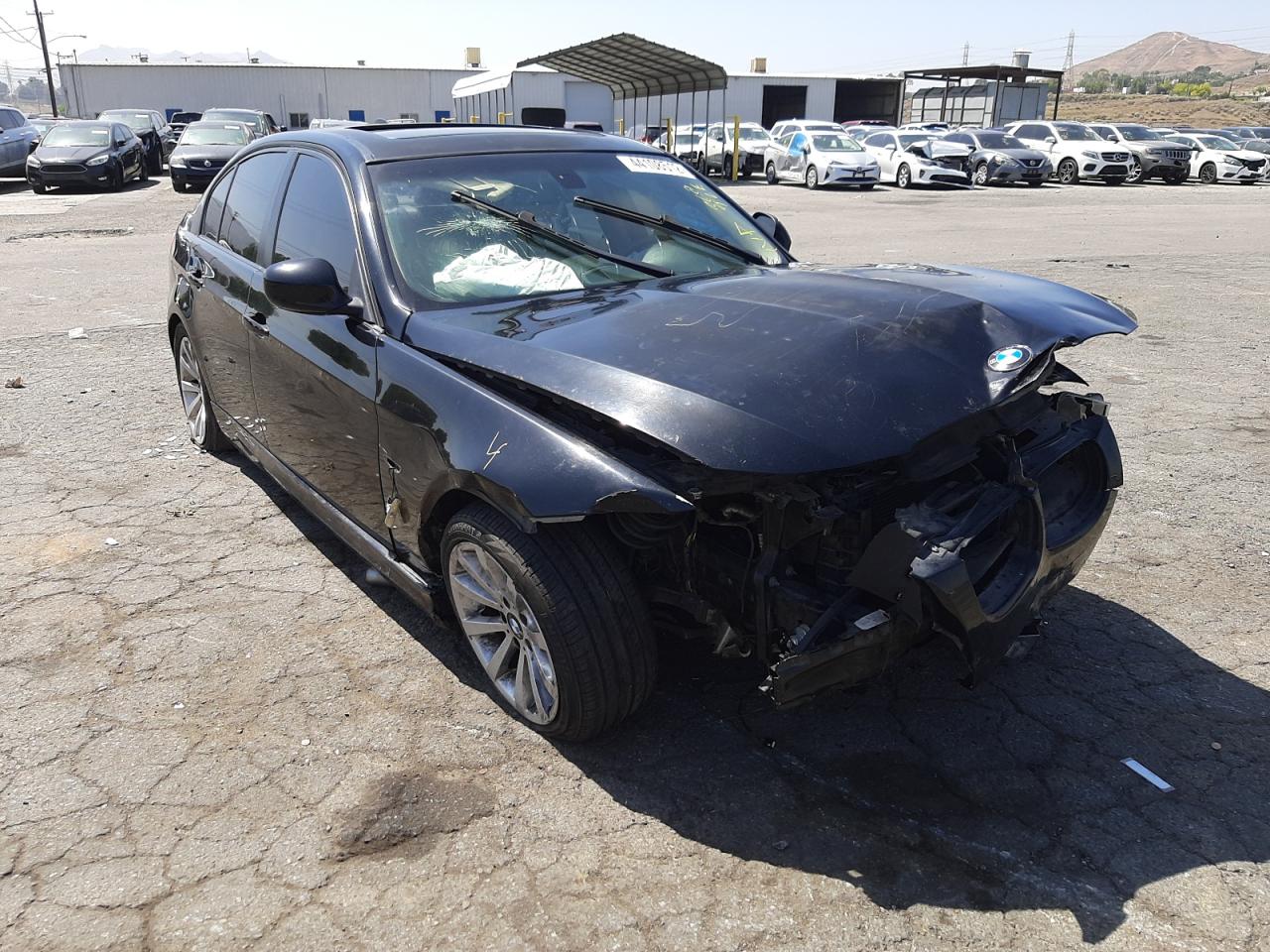 BMW 328 I 2009 with VIN WBAPH77579NM28307 - Photo from auction