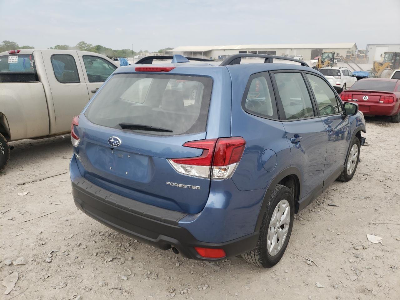Photo 4 from auction – 2019 SUBARU FORESTER with VIN JF2SKACC4KH419795