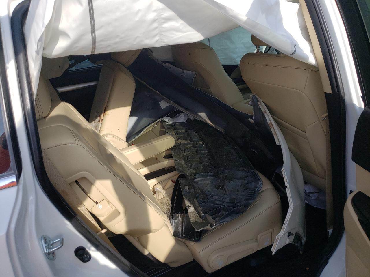 Photo 6 from auction – 2016 TOYOTA HIGHLANDER with VIN 5TDKKRFH5GS168888