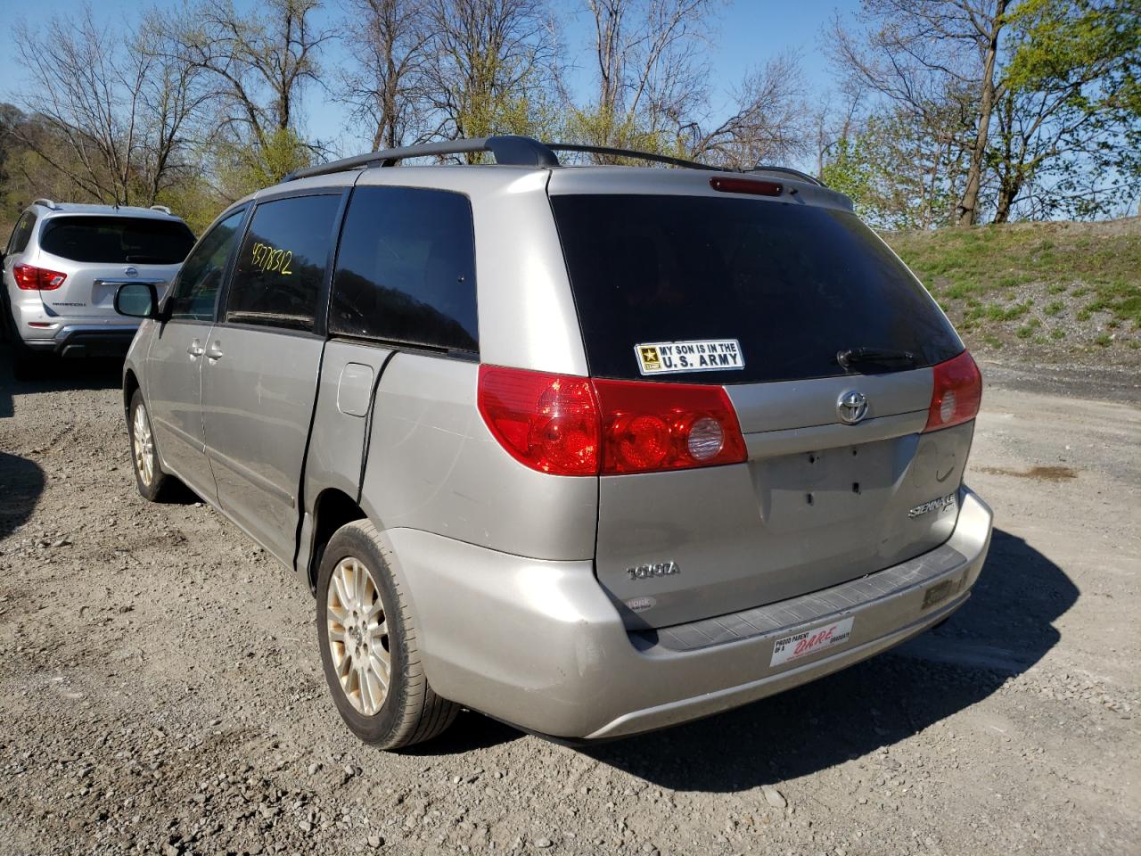 Photo 3 from auction – 2010 TOYOTA SIENNA LE with VIN 5TDJK4CC0AS032828