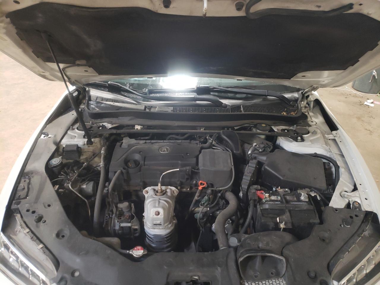 Photo 7 from auction – 2015 ACURA TLX with VIN 19UUB1F39FA010047
