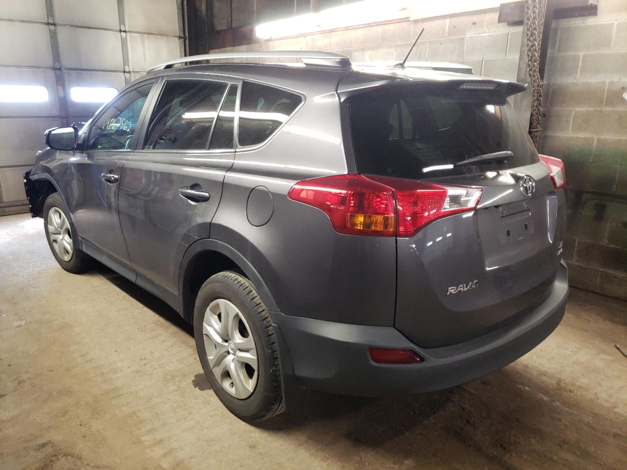 Photo 3 from auction – 2015 TOYOTA RAV4 LE with VIN 2T3BFREV6FW353511