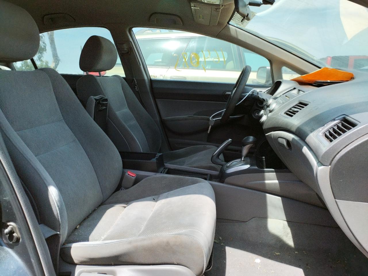 Photo 5 from auction – 2010 HONDA CIVIC LX with VIN 19XFA1F56AE075715