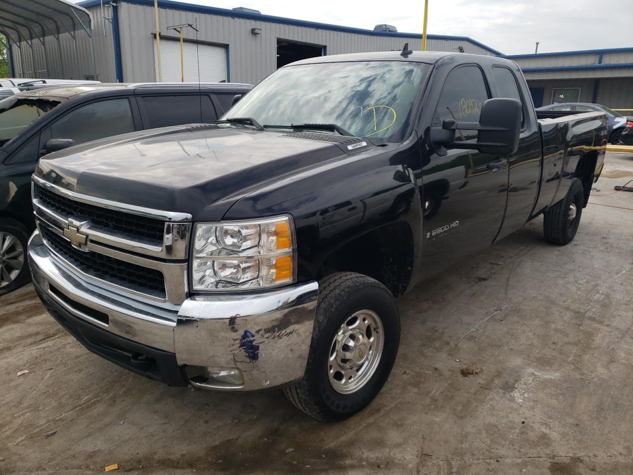 Photo 2 from auction – 2007 CHEVROLET SILVERADO with VIN 1GCHK29K27E507640