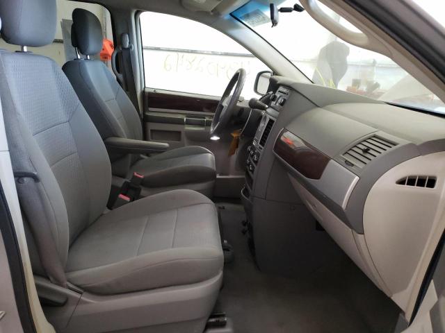 Photo 5 from auction – 2010 CHRYSLER TOWN & COU with VIN 2A4RR5D13AR421483