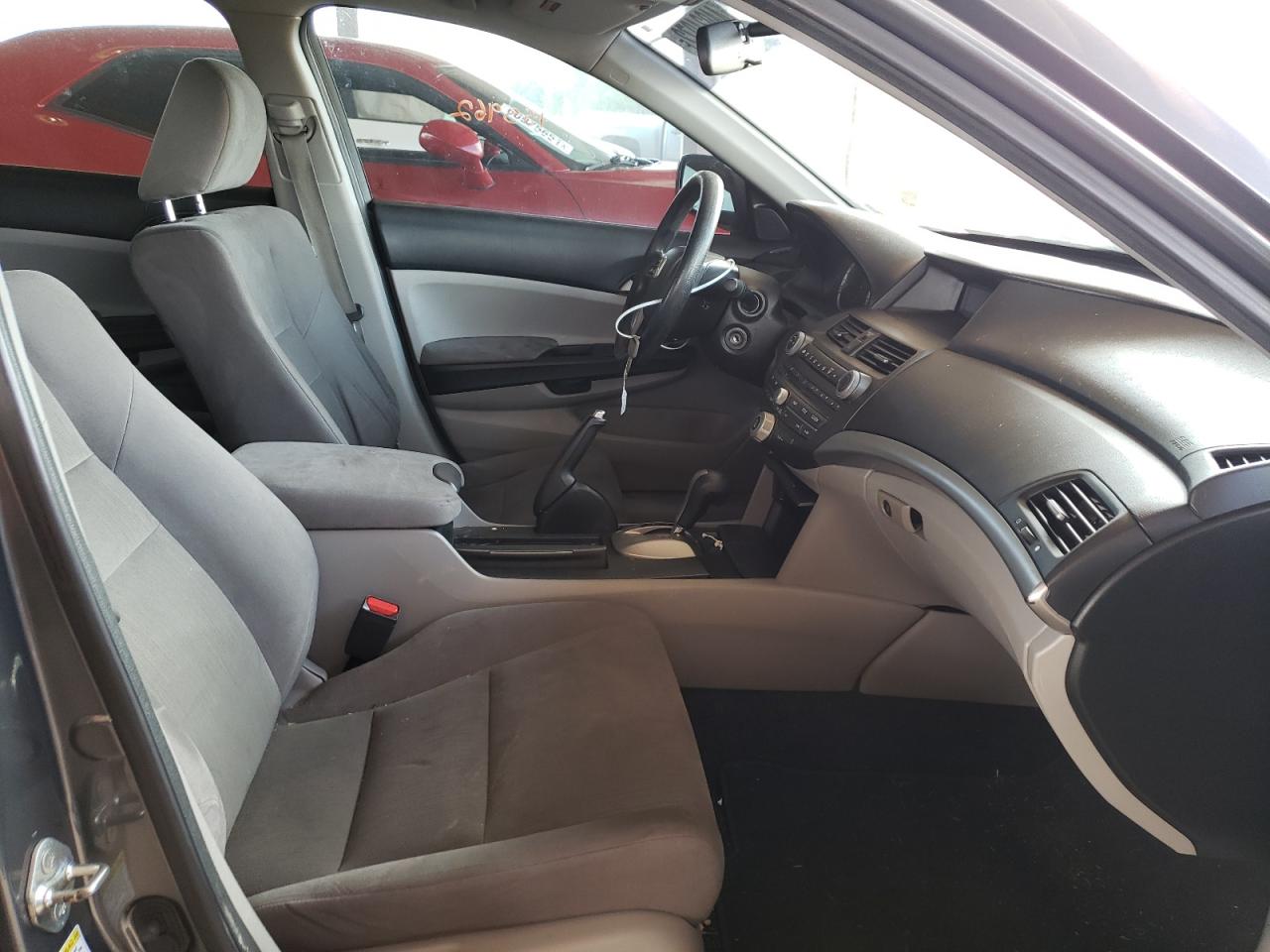 Photo 5 from auction – 2011 HONDA ACCORD LX with VIN 1HGCP2F31BA077416