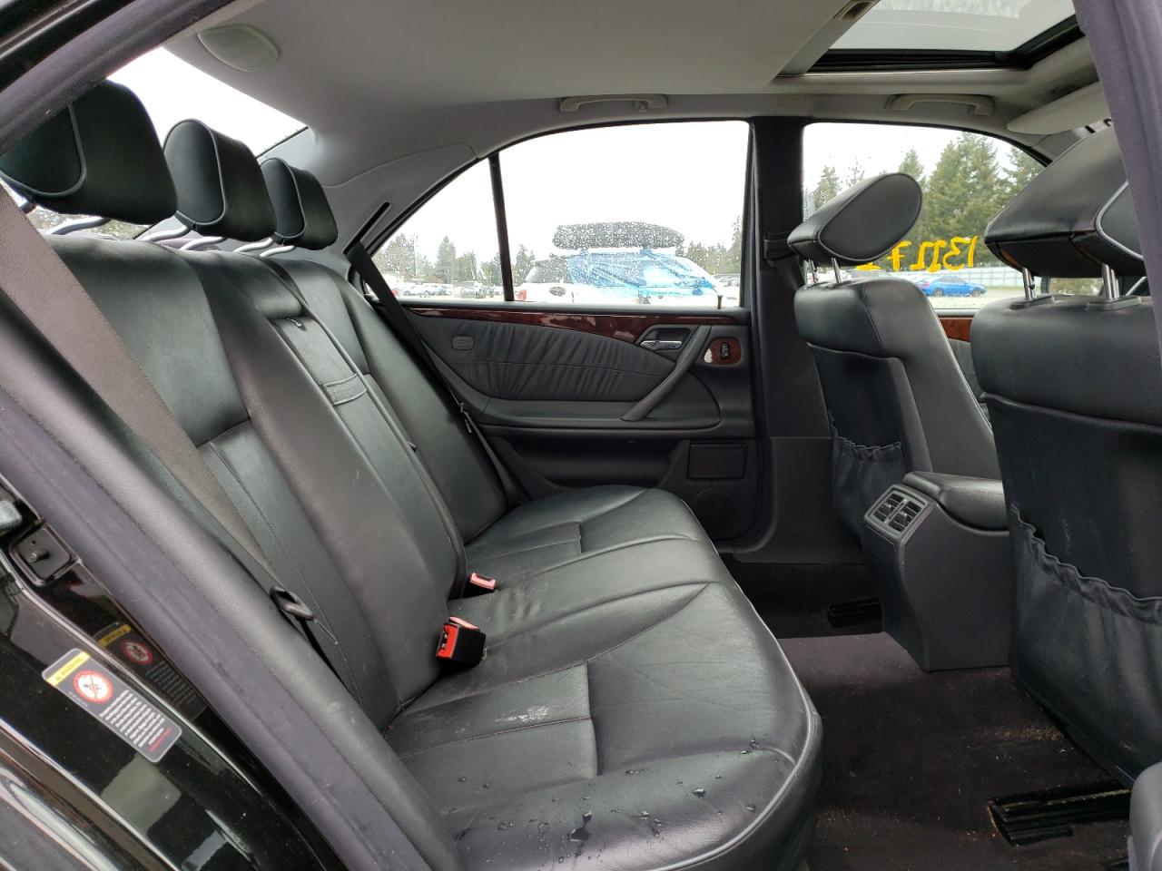 Photo 6 from auction – 2000 MERCEDES-BENZ E 320 with VIN WDBJF65J2YA968967