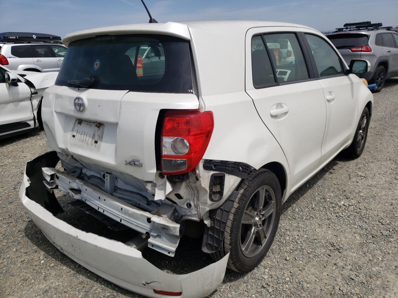 Photo 4 from auction – 2012 TOYOTA SCION XD with VIN JTKKU4B41C1015960