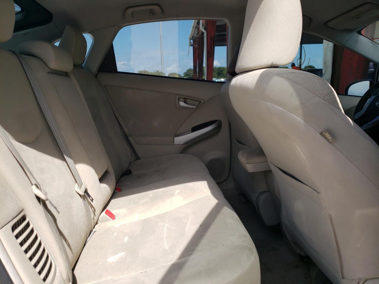 Photo 6 from auction – 2011 TOYOTA PRIUS with VIN JTDKN3DU3B1466155