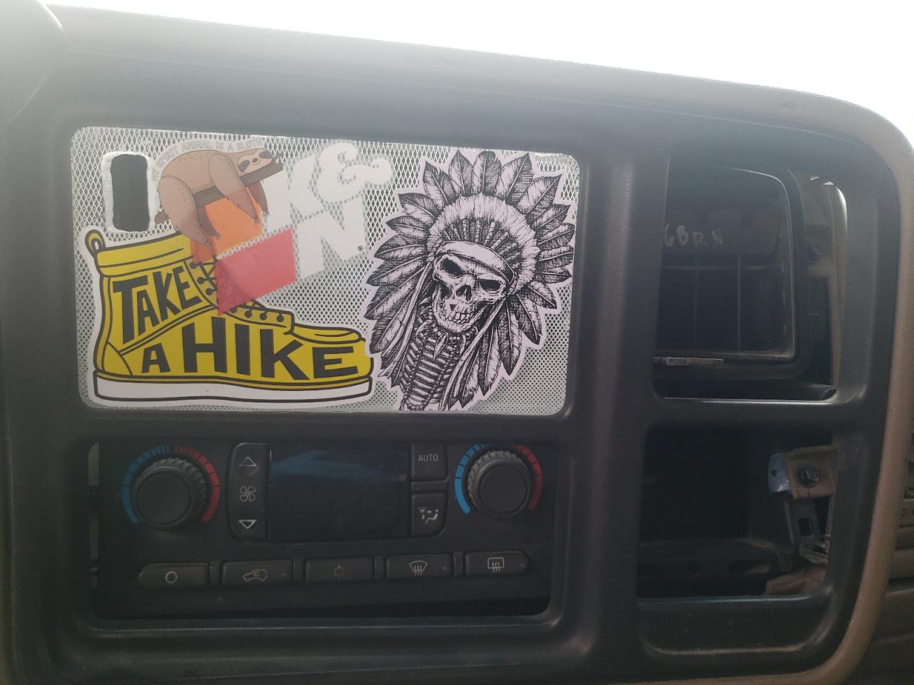 Photo 9 from auction – 2006 GMC NEW SIERRA with VIN 2GTEK13T461194377