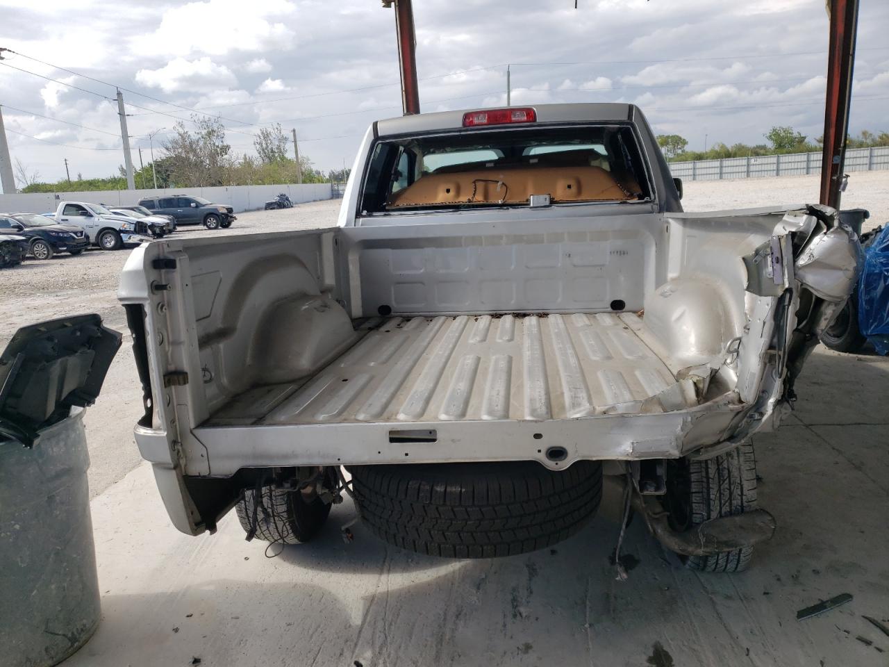 Photo 9 from auction – 2017 RAM 1500 SLT with VIN 1C6RR6GG7HS645237