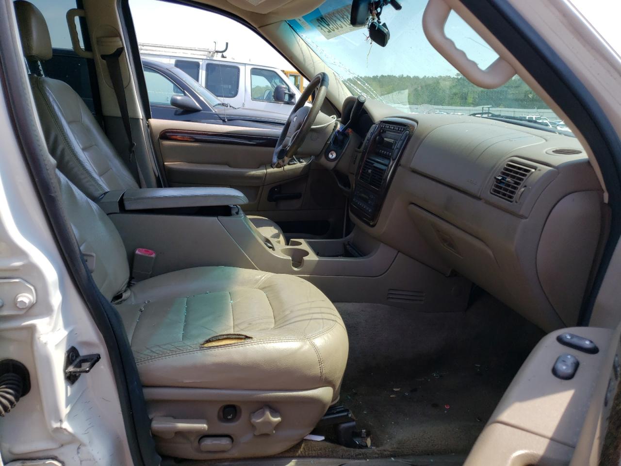 Foto 5 de la subasta – 2004 FORD EXPLORER L con VIN 1FMZU65W14ZA83897