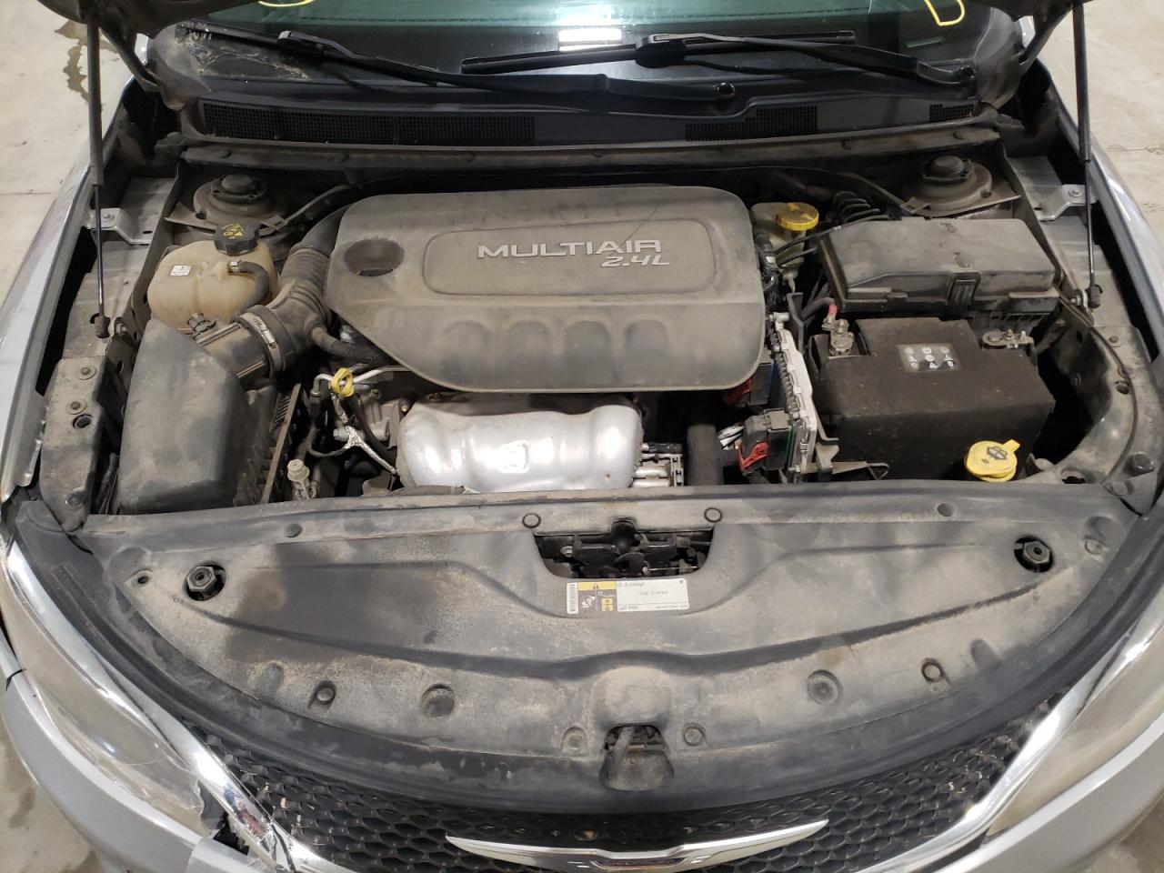 Photo 7 from auction – 2015 CHRYSLER 200 LIMITE with VIN 1C3CCCAB9FN571511