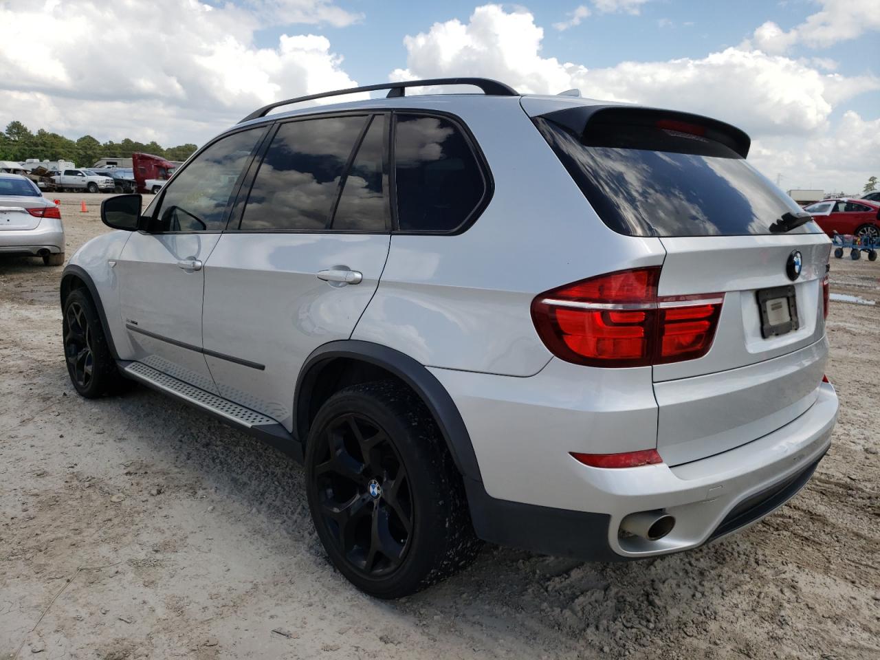 Photo 3 from auction – 2011 BMW X5 XDRIVE3 with VIN 5UXZW0C50BL372077